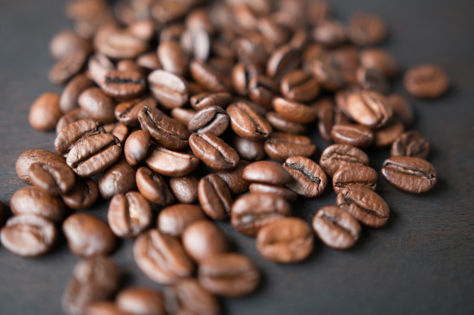 Frisch geröstete Kaffeebohnen